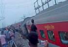 उत्तरप्रदेशमध्ये साबरमती एक्सप्रेसचे २२ डबे रुळावरुन घसरले; सुदैवाने सर्व प्रवासी सुरक्षित.