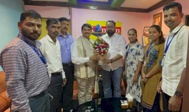 आम. ज्ञानेश्वर म्हात्रे यांनी कोकण संवाद विभागीय कार्यालयाला दिली सदिच्छा भेट.