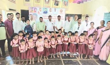 युवासेना तळवडे विभागाच्या वतीने अंगणवाडीतील विद्यार्थ्यांना शालेय साहित्याचे वाटप.