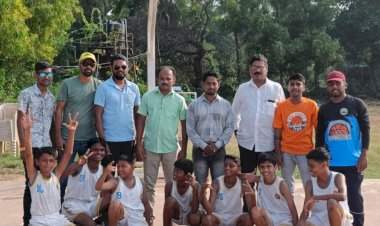 जिल्हास्तरीय बास्केटबॉल स्पर्धेत टोपीवाला हायस्कुलचे यश.