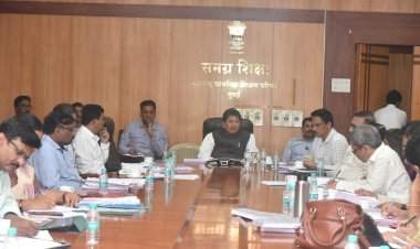 शैक्षणिक आराखड्यामध्ये सर्वोत्तम शिक्षण पद्धतीचा अंगीकार करावा : शालेय शिक्षण मंत्री दीपक केसरकर.