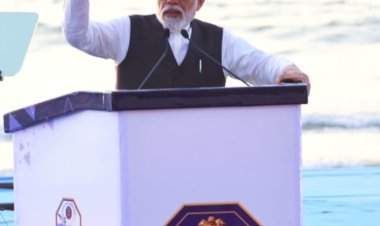 सिंधुदुर्ग किल्ला भारतातील प्रत्येक नागरिकाच्या मनात अभिमानाची भावना निर्माण करतो : पंतप्रधान नरेंद्र मोदी.  मालवण येथे आयोजित नौदल दिन कार्यक्रमाला पंतप्रधानांची उपस्थिती.