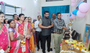 सोनचीरैया शहर उपजिविका केंद्र वेंगुर्ला चे मुख्‍याधिकारी परितोष कंकाळ यांच्या हस्ते उद्घाटन.