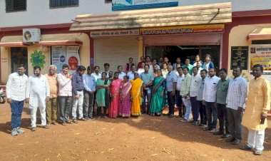 लातूर जि.प.टिमने दिली परुळेबाजार ग्रामपंचायतीला भेट.  विविध स्वच्छता विषयक उपक्रमांची माहिती घेत केले कौतुक.