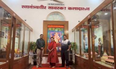 पद्मश्री व जीवनगौरव पुरस्‍कार प्राप्‍त ज्येष्ठ अभिनेत्री नयना आपटे यांची वेंगुर्ला नगरपरिषदेच्‍या स्‍वातंत्र्यवीर सावरकर कलादालनास भेट.