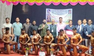 खर्डेकर महाविद्यालयात मुंबई विद्यापीठ कोकण झोन ४ पुरुष शरीरसौष्ठव स्पर्धा संपन्न.  शरीरसौष्ठव स्पर्धेत प्रणय चोरगे, हेमंत पवार, किशोर म्हापदी, आयुष सुर्वे प्रथम.