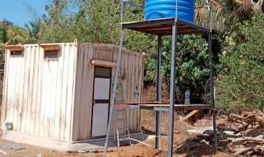 वेंगुर्ला कॅम्प येथील कातकरी समाजासाठी पिण्याच्या पाण्याची टाकी व सामुदायिक शौचालय उपलब्ध.