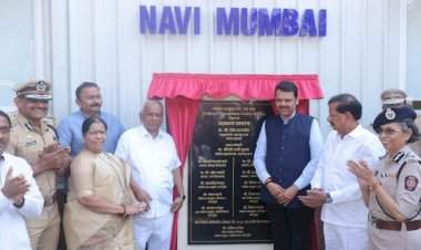 मध्यवर्ती पुरावा व्यवस्थापन कक्ष संपूर्ण राज्यात उभारणार : उपमुख्यमंत्री देवेंद्र फडणवीस.  'मध्यवर्ती पुरावा व्यवस्थापन कक्षाचे' उद्घाटन.