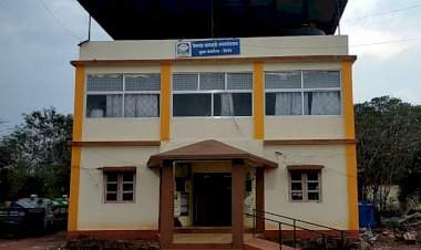 देवगड मधील गोखले घर ते तेली घर रस्त्यालगत संरक्षण भिंत बांधकामाच्या दर्जाची चौकशी करण्यात यावी.   ॲड.शामसुंदर जोशी यांनी देवगड मुख्याधिकारी यांचेकडे निवेदनाद्वारे केली मागणी.