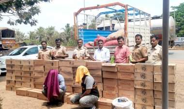 वाफोली येथे राज्य उत्पादन शुल्क विभागाची मोठी कारवाई; दोघे जण ताब्यात.  एकूण १० लाख ८ हजार रूपयांचा मुद्देमाल जप्त.