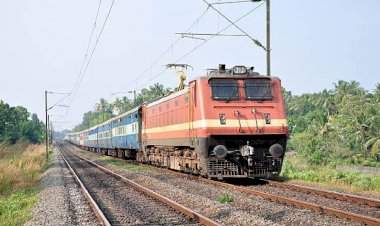 उन्हाळी हंगामासाठी कोकण रेल्वे मार्गावर धावणार साप्ताहिक विशेष गाडी.