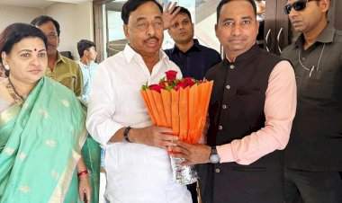 केंद्रीयमंत्री नारायण राणे यांना संतोष चव्हाणांकडून वाढदिवसाच्या शुभेच्छा.