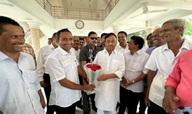 केंद्रीय मंत्री नारायण राणेंना उमेदवारी जाहीर झाल्याबद्दल संतोष चव्हाण यांनी दिल्या शुभेच्छा.