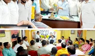 आ.नितेश राणे यांनी घेतला वेंगुर्ला शहराचा प्रचाराचा आढावा.