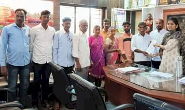 साळशी धनगरवाडी ग्रामस्थ पाण्यापासून वंचित; तात्काळ नळपाणी योजनेचे काम चालू करा अन्यथा निवडणुकीवर बहिष्कार टाकण्याचा इशारा.  गटविकास अधिकाऱ्यांना दिले निवेदन.