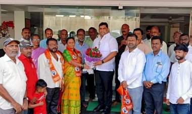 पोईप विभागात भाजपला धक्का.   भाजपचे मुरारी गावडे व ग्रा.पं.सदस्या मेघा गावडे यांचा आ. वैभव नाईक यांच्या उपस्थितीत शिवसेनेत प्रवेश.