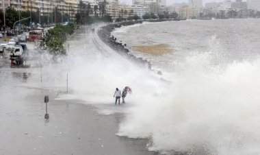 अरबी समुद्रात उंच लाटा उसळणार; भारतीय हवामान विभागाचा अंदाज.