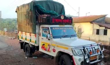 गोवा बनावटीच्या बेकायदा दारू वाहतूकी विरोधात बांदा पोलिसांची कारवाई; एक जण ताब्यात.  एकूण ६ लाख ११ हजार ६०० रुपये किंमतीचा मुद्देमाल जप्त.