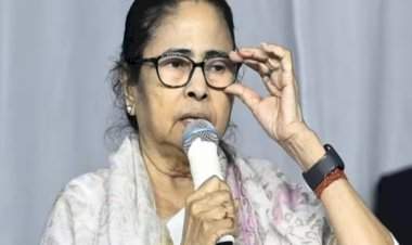 ममता बॅनर्जी यांच्याबद्दलचे मीम पोस्ट करणाऱ्याला कोलकाता पोलिसांचे समन्स.  नेटिझन्सच्या तीव्र प्रतिक्रियेनंतर पोलिसांवर समन्स हटवण्याची नामुष्की.