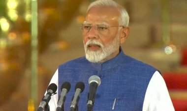 नरेंद्र मोदी यांनी तिसऱ्यांदा घेतली देशाच्या पंतप्रधानपदाची शपथ; राष्ट्रपती द्रौपदी मुर्मु यांनी दिली शपथ.