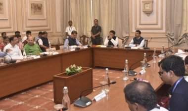 दिव्यांग शिक्षकांच्या समायोजनासाठी शासन सकारात्मक : उपमुख्यमंत्री देवेंद्र फडणवीस.