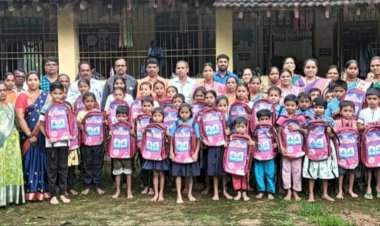 विशाल परब यांच्या माध्यमातून कोनाळ मतदारसंघात शैक्षणिक साहित्याचे वाटप.