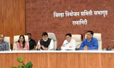 फेक न्यूजमुळे समोरच्याचे करिअर बाद करतोय का, हा विचार मनात आला पाहिजे : पालकमंत्री उदय सामंत.  रत्नागिरीत रायगड, सिंधुदुर्ग, रत्नागिरी जिल्ह्यातील पत्रकारांसाठी कार्यशाळा.