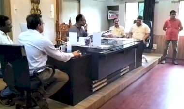 जलजीवन मिशनच्या अपुऱ्या कामांबाबत आमदार वैभव नाईक यांनी अधिकाऱ्यांना घेतले फैलावर.  सिंधुदुर्ग जिल्ह्यात जल- जीवन मिशनचे ५० लाखावरील निधीचे एकही काम पुर्ण नाही.