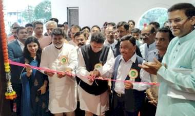 बॅ.नाथ पै यांचे विचार तरुणांनी आत्मसात करणे गरजेचे : खा.नारायण राणे.  वेंगुर्ला येथे बॅ.नाथ पै समुदाय केंद्राचा लोकार्पण सोहळा उत्साहात संपन्न.