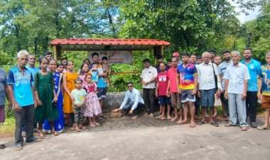 माजी सभापती निलेश सामंत यांच्या माध्यमातून परुळे शेळपी परिसरात निवारा शेड.