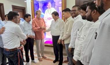 परशुराम उपरकर यांनी हाती बांधले शिवबंधन   उध्दव ठाकरे यांच्या उपस्थितीत पक्षप्रवेश