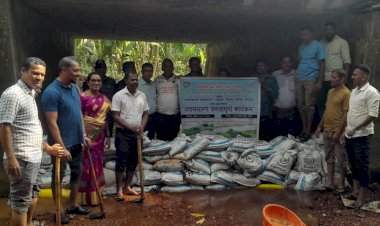 परुळे येथे फळ संशोधन केंद्र वेंगुर्ला व ग्रामपंचायतीच्या माध्यमातून बंधारा बांधण्यात आला.