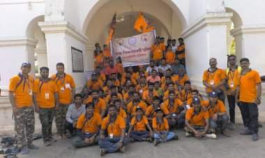 राजा शिवछत्रपती परिवार या संस्थेकडून किल्ले सिंधुदुर्ग येथे स्वच्छता मोहिम