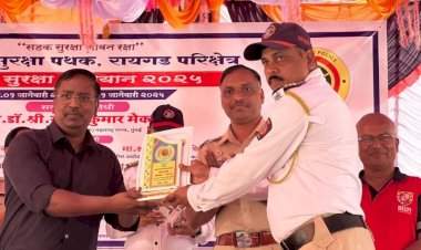 वाहतूक पोलीस हेड कॉन्स्टेबल सुनील वेंगुर्लेकर यांचा नवी मुंबई येथे सत्कार