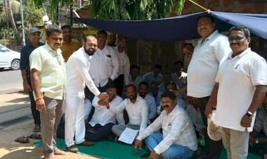 वायंगणी ग्रामस्थांचे बीएसएनएल कार्यालयासमोर उपोषण,  बीएसएनएल प्रशासनाच्या लेखी आश्वासनानंतर ग्रामस्थांची माघार