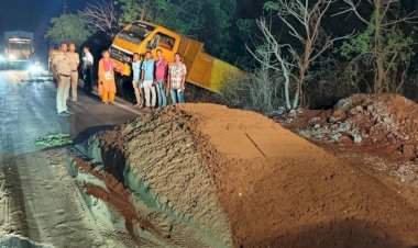 मालवण येथे अनधिकृत वाळू वाहतूक डंपरवर धडक कारवाई