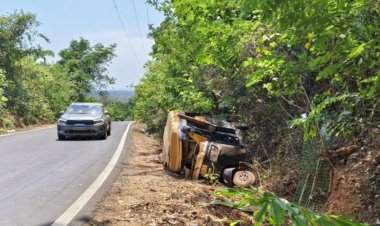 वेंगुर्ला तुळस घाटीत रिक्षेचा अपघात