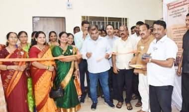 भाजपा सिंधुदुर्ग आयोजित प्रदर्शनीचे रवींद्र चव्हाण यांच्या हस्ते उद्घाटन