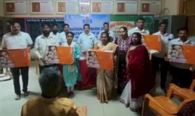 एनयुएसआयकडून मालवण तालुक्यातील कोळंब गावातील ४ शाळांना संगणक संच भेट