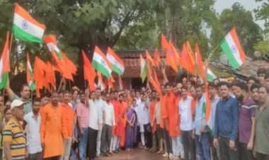 दोडामार्ग तालुक्यातील साटेली-भेडशीत तिरंगा यात्रेला उस्फुर्त प्रतिसाद