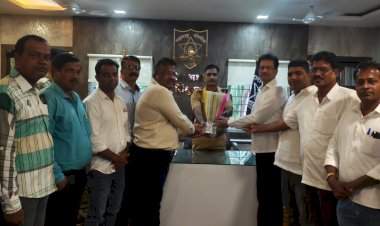 सिंधुदुर्ग काँग्रेस पक्षाने घेतली जिल्हा पोलीस अधीक्षक मोहन दहीकर यांची भेट