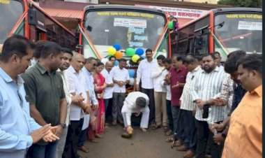 कुडाळ एस टी आगारातील ५ बसेसचे आमदार निलेश राणे यांच्या हस्ते लोकार्पण.