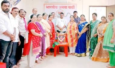 भाजपा वेंगुर्ले कार्यालयात राजमाता जिजाऊ पुण्यतिथीनिमित्त अभिवादन कार्यक्रम संपन्न