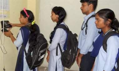 महाविद्यालयीन विद्यार्थ्यांना बायोमेट्रिक हजेरी सक्तीची