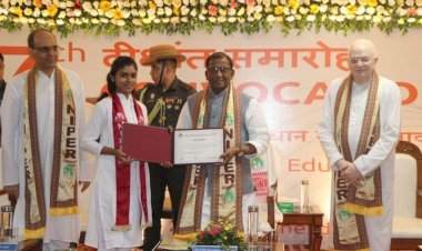 सातार्डा गावच्या नेहा मयेकर हिचा आसामचे राज्यपाल यांच्या हस्ते विशेष सन्मान