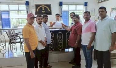 गोरेवाडी-तुळस घाटी मुख्य रस्त्याचे व पुलाचे बांधकाम लवकर पूर्ण करून घ्यावे.......राष्ट्रवादी वेंगुर्ला तालुकाध्यक्ष संदीप पेडणेकर यांचे तहसीलदारांना निवेदन