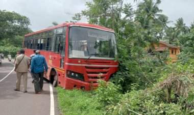 एसटी बस रस्ता सोडून बाजूला घसरली......सुदैवाने मोठा अनर्थ टाळला