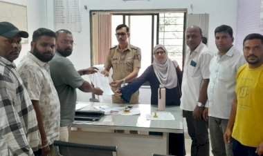 शहरातील उपाययोजनेबाबत ठाकरे शिवसेनेच्यावतीने सावंतवाडी पोलीस निरीक्षकांना निवेदन