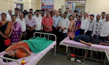 मुख्यमंत्री देवेंद्र फडणवीस यांच्या वाढदिवसानिमित्त शिरोडा येथे रक्तदान शिबिर.......५५ रक्तदात्यांनी केले रक्तदान