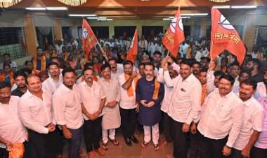 मालवण पोईप येथील उ.बा.ठा गटाच्या शेकडो कार्यकर्त्यांचा शिवसेना पक्षात प्रवेश